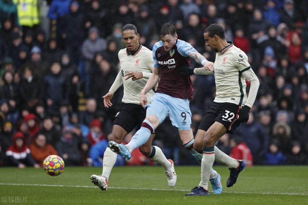 包含Rookie连续五场比赛得分超过高光表现，利物浦挑战极限！的词条